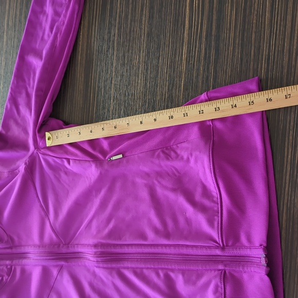 Cutter & Buck purple zip up sports vest - Picture 6 of 8